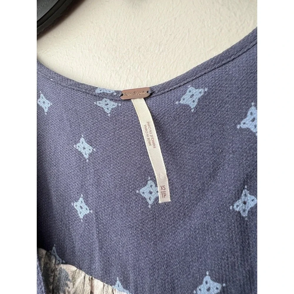 Free People Dress Womens XS Blue Floral Boho‎ Mini Babydoll Rayon Pockets V-Neck